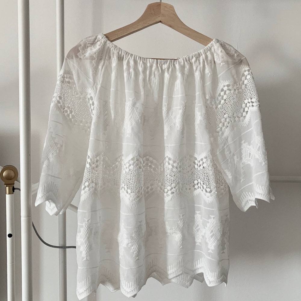 Embroidered Off-shoulder / Round-neck Top